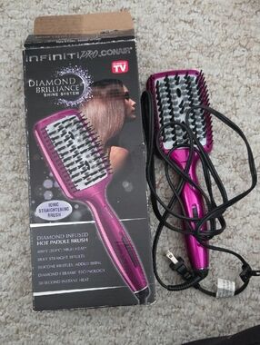 Pink Diamond Brilliance Hot Paddle Straightening Brush